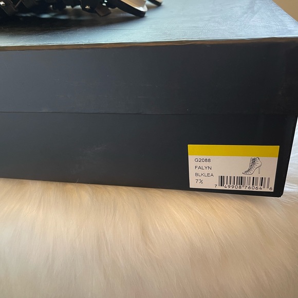 L.A.M.B. Falyn Lace Up Heel Booties Size 37.5 - Picture 6 of 6